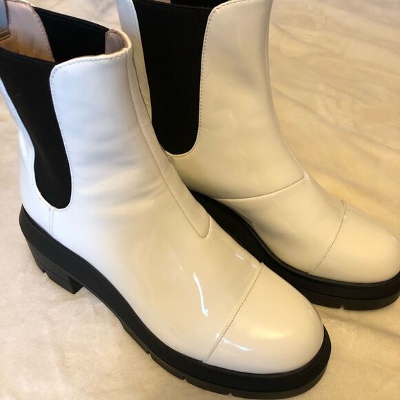 New Stuart Weitzman Norah Chelsea leather ankle Boot (Women), size 9c - Picture 7 of 14
